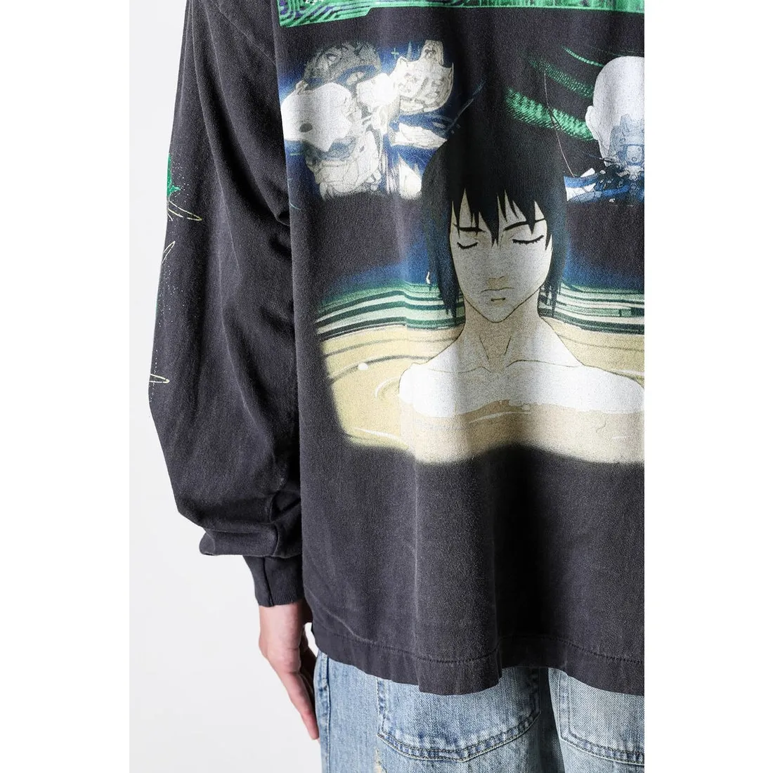 SAINT Mxxxxxx × GHOST IN THE SHELL Ghost in the Shell GS_LS TEE/GITS/BLK Big IP Ghost in the Shell co-branded model Motoko Kusanagi takes a bath Retro distressed long sleeves Washed black S-XL Ready-to-wear Assute dyeing Full-body spray fade/replacement fade Correct accessories Joint LOGO wash mark/main mark/cherub mark Super complex printing replica The drawing/pattern making cycle is very long and the hand graffiti is dirty.